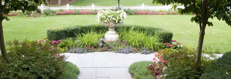 Backyard Landscape Design Trends for 2014