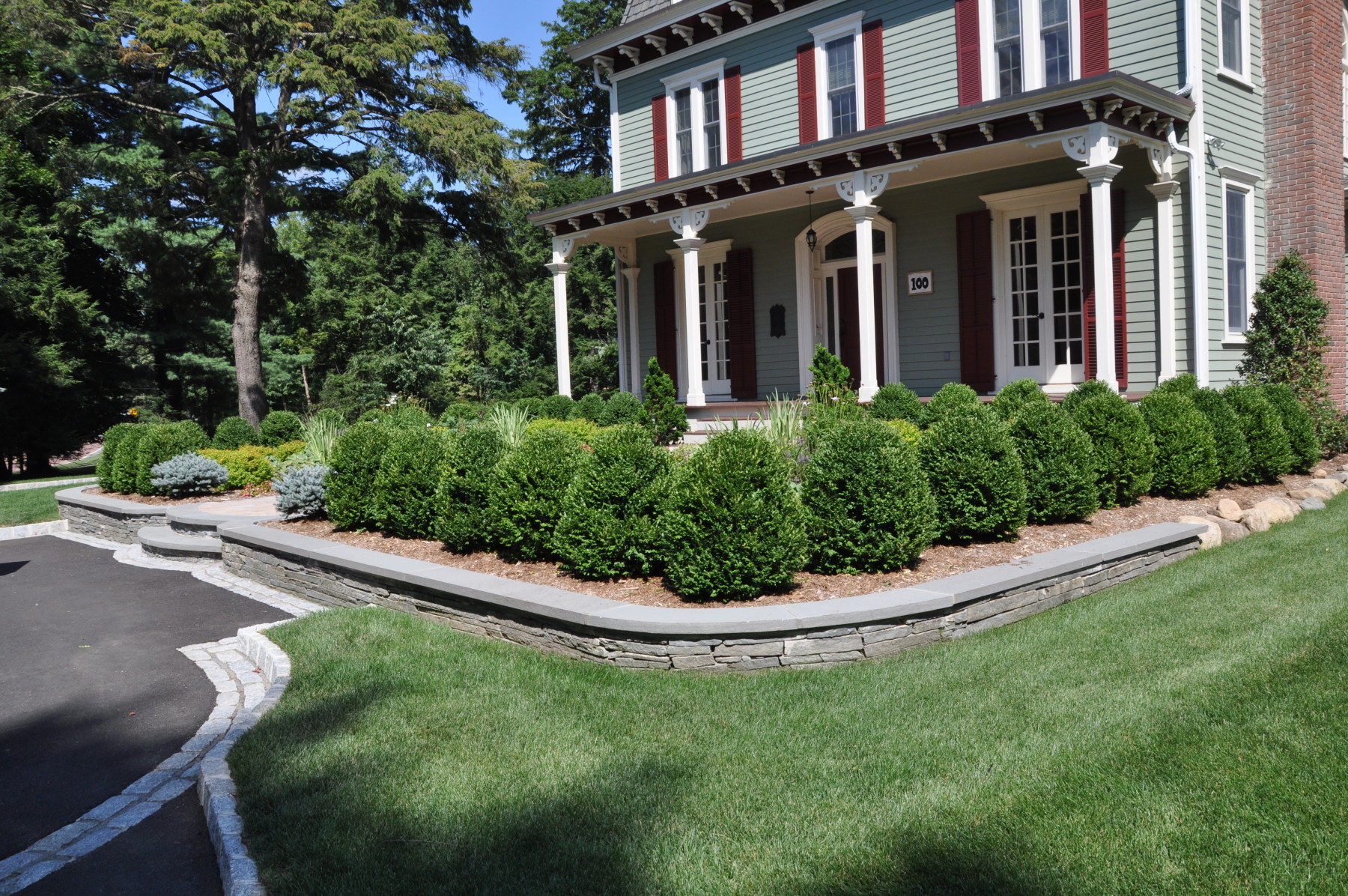 front yard bushes landscaping