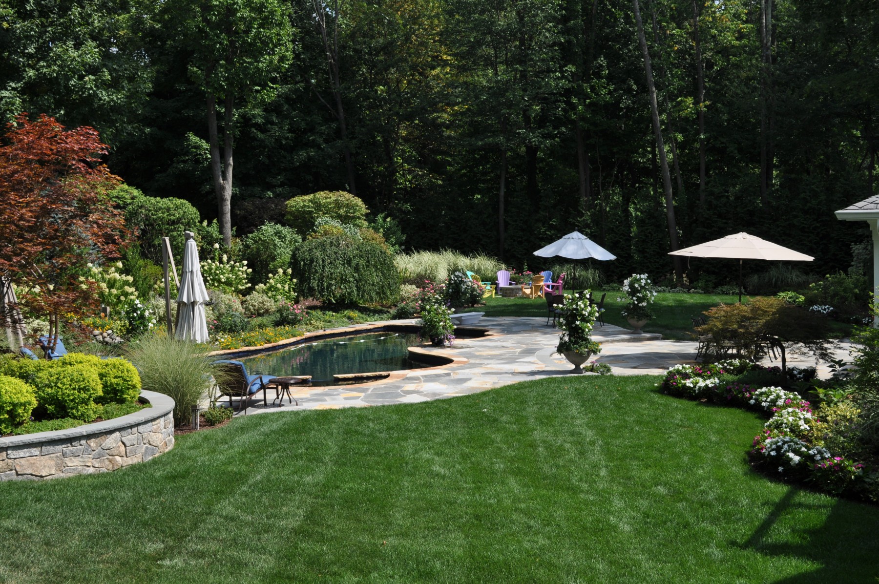 10 Benefits of Professional Lawn Maintenance in NJ